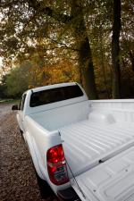 Toyota Hilux 2012 года (UK)
